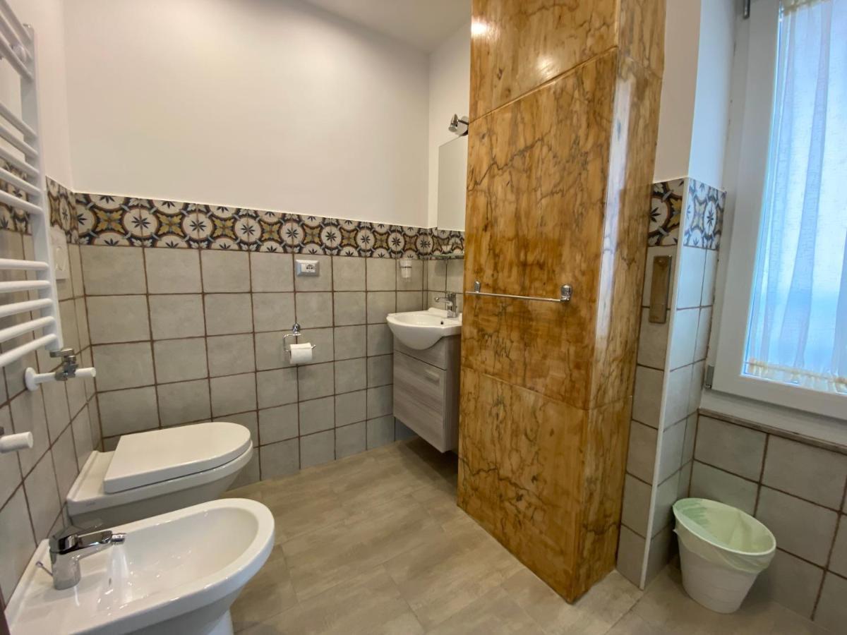B&B Catania Centro - Charme & More Eksteriør billede
